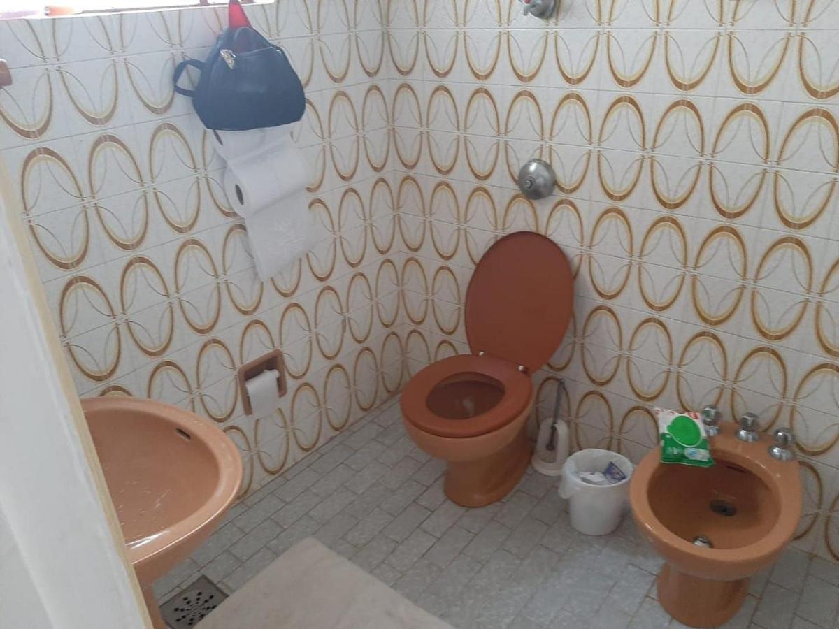 Casa 5 Quartos, Ampla, A 100 Metros Da Praia. Amigos E Familia Sao Bem Vindos A Essa Casa. Venha Viver Momentos Inesqueciveis Aqui. غواراباري المظهر الخارجي الصورة
